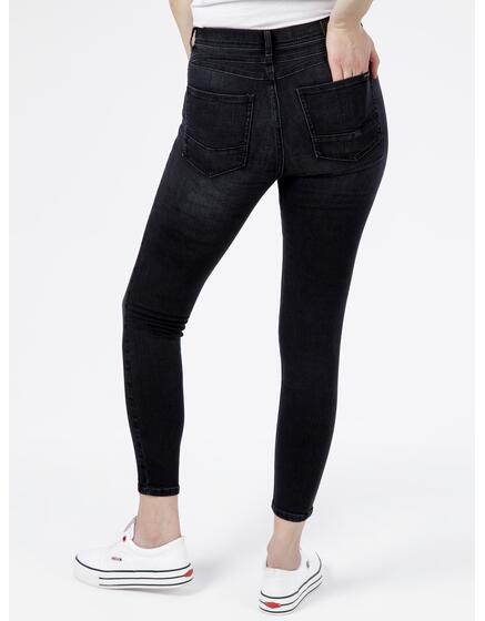 Jeansy damskie czarne Super Skinny Fit Judy P 429-100